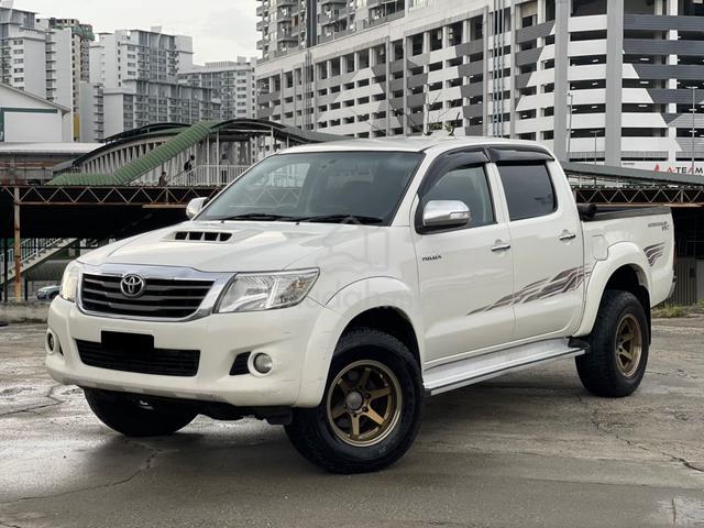 2014 Toyota HILUX 2.5 TRD SPORT TIP TOP CONDITION - 1