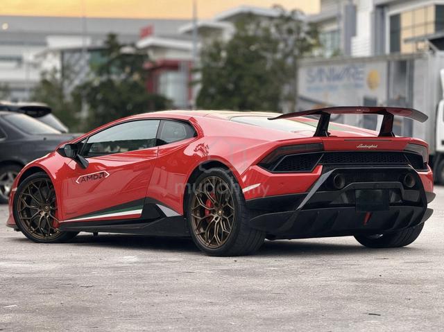 2017 Lamborghini Huracan Performante LOW MILEAGE - 2