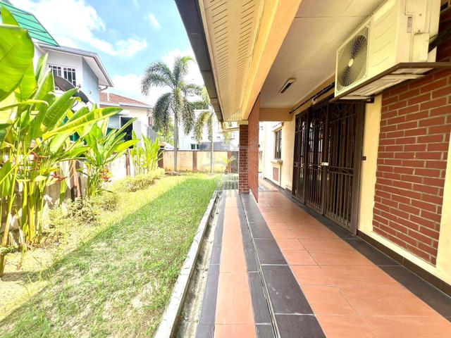 BELOW MARKET SEKSYEN 7 End Lot 2 tingkat Built Up 2700sqft 4