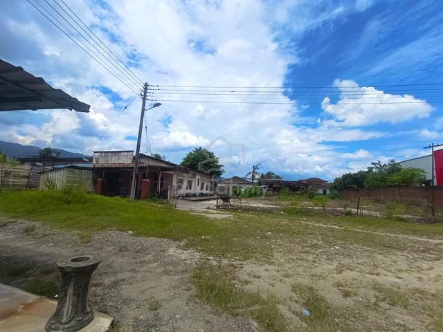 Single-storey bungalow with vacant lot at Pokok Asam For Sale 1
