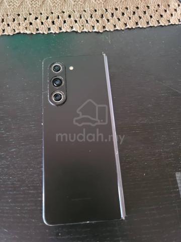 Samsung Z Fold 5 Black Color - photo 4 of 5