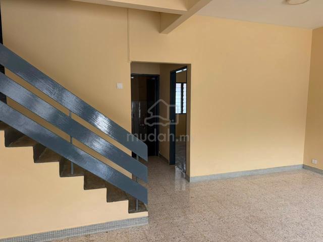 2 Sty Sea Park Partly Furnished PJ For Rent,Rumah Petaling Jaya Disewa 1