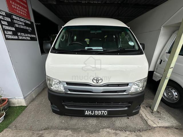 Toyota Hiace 2.7 WIndow Van 2010/2011 - 2