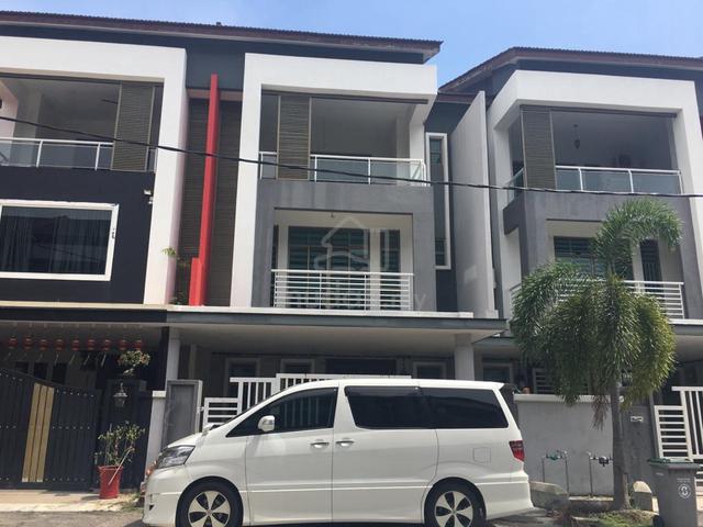 3 Storey Link House Kota Syahbandar Kota Laksamana , Melaka 1