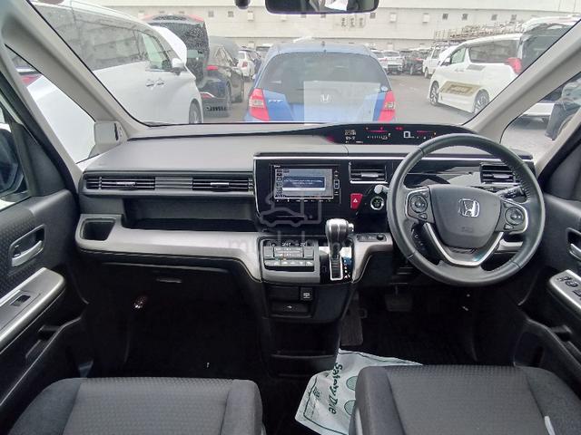 (BEST DEAL) Honda STEPWAGON SPADA (8 SEATER) 2021 - 5