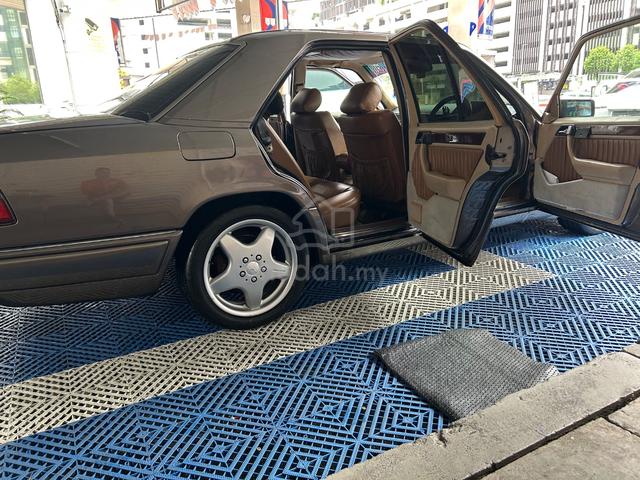 1995 Mercedes Benz 220E 2.2 W124 (A) - 4