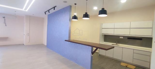 CORNER LIFT Same Row Bank Upper 2nd 3rd Floor Shop Bukit Jalil Link 1 1