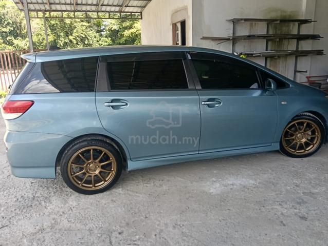 2013 Toyota WISH 1.8 X ZGE20G FACELIFT (A) - 3