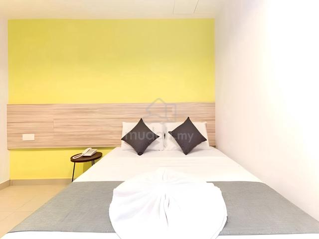 1 -Queen Bed 1