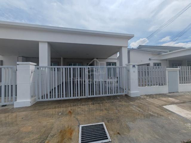 Rumah Semi D di Taman Paya Baru Tiang Dua Ayer Molek Melaka 1