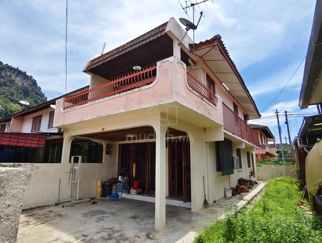 Affordable Freehold Intermediate Corner House in Taman Cempaka 1