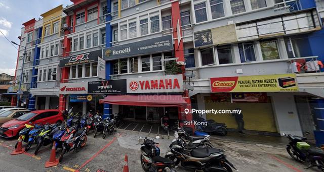 Ground Floor Shop ROI 4.5%, Taman Industri Bolton Batu Caves 1