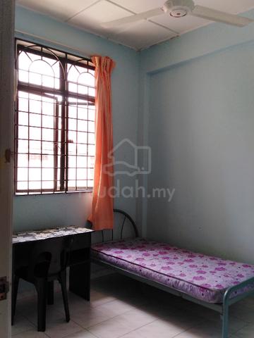 Taman Desa Melati Nilai Inti KLIA Room 1