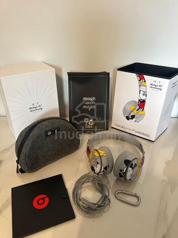 【超美品】Beats Solo3 Wireless ディズニー ミッキー Beats Solo3 Wireless ミッキーマウス生誕90周年アニバーサリー