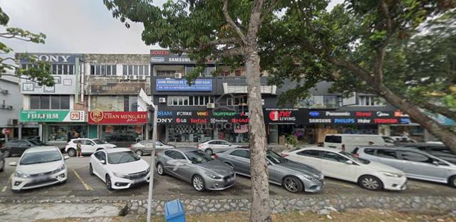 SS2 Ground Floor Shop , Same Row Public Bank Face Main Road , PJ 1