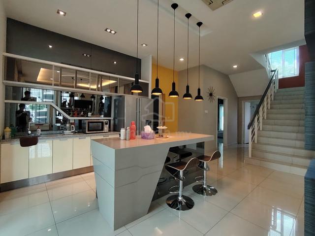 Freehold 2 Storey Bungalow at Parklane Residences 1