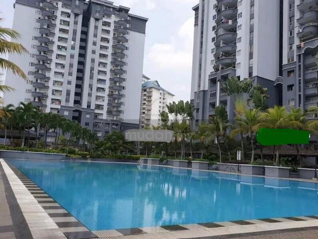 Amadesa Resort Condo Master Bed Room 1