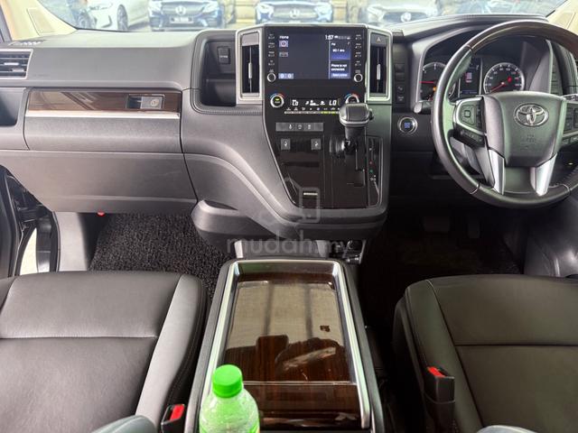 2020 Toyota GRANACE PREMIUM (CONDITION LIKE NEW) - 3