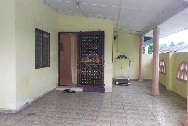 Rumah Semi D Corner Lot Untuk Di Sewa 1