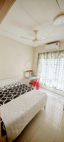 (Direct owner)Kipark air con middle room for rent 1