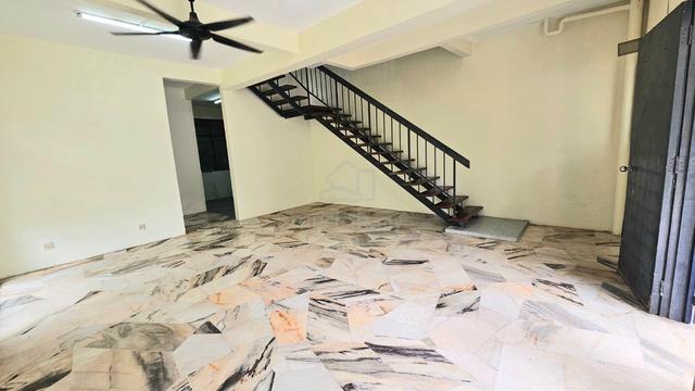 Ready to move in - 2 Storey House @ Taman Saujana Puchong 1