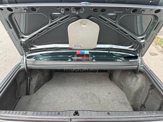 1995 Bmw 323i (E30) 2.3 (M)  - 4