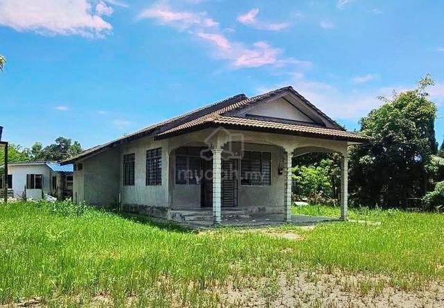 Rumah BANGLO MINI MAMPU MILIK KG GONG DATOK BLKG UNISZA GONG BADAK 1