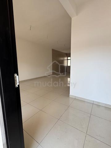 For Rent 2 Storey Callista Green@Masai Brand New 1