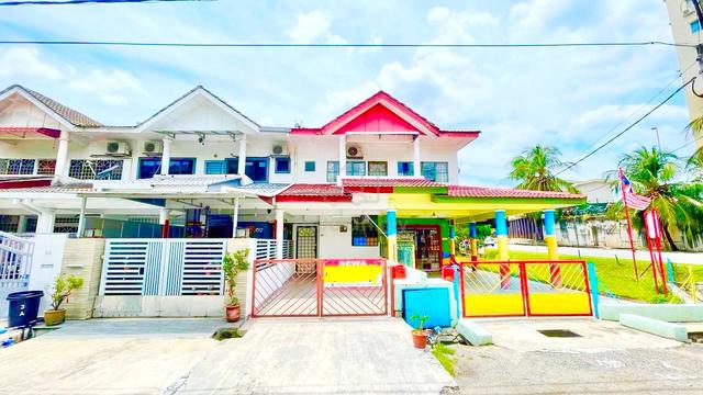 Pandan Indah Townhouse | Walk to LRT | Spacious Upper Unit 1