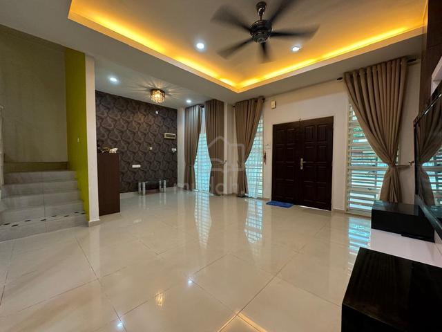 Permata Hill Park 2.5 Stry Terrace House Long Car Porch For Sale 1