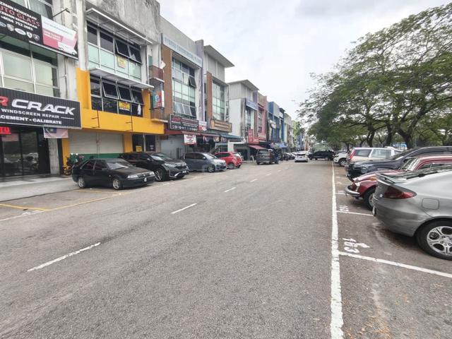 Bandar Dato Onn 3 Storey Shop Lot End Lot Facing Main Road 1