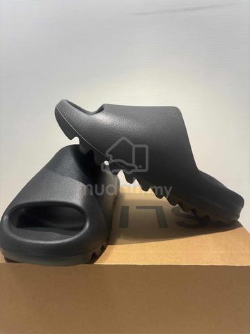 Brand New Adidas Yeezy Slide Onyx  100% Original - Shoes for sale in  Georgetown, Penang