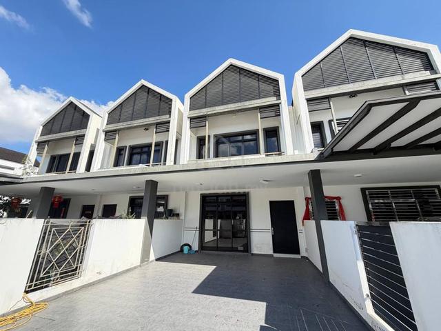 2 Storey For Sale @ Eco Summer/ Eco Palladium/ Setia Indah/ Chalrton 1