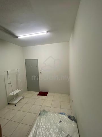 Nearby LRT, Big Single Room For Rent, Platinum OUG 1