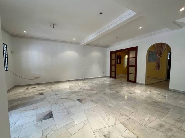 [EXTENSIVE RENO EXTENDED KITCHEN + GATED] Putra Bistari Putra Heights 1