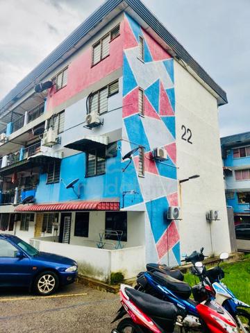 Flat pkns seksyen 16 Shah Alam 1