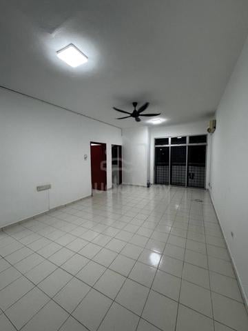 Lagoon Perdana 1