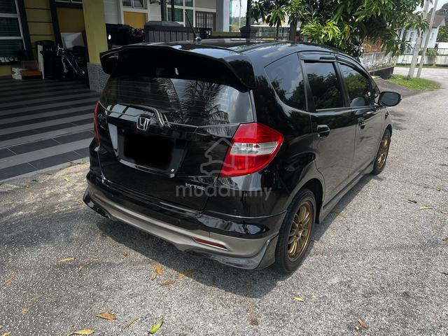 2013 Honda JAZZ 1.5 FACELIFT (A) - 2