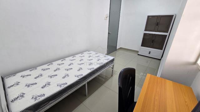 Middle Room | Utilities+WiFi+Cleaning Included | Near HUKM & Sunway Ve 1