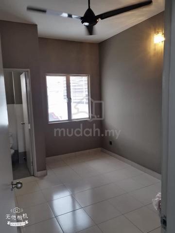 Rumah Teres 2 Tingkat, Hillpark 3, Bandar Teknologi Kajang, Semenyih 1