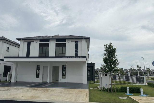 Eco Grandeur - Regent Garden Type A Corner Lot For Sale 1