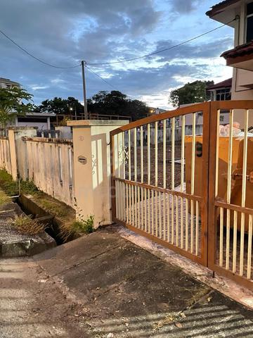 Freehold Spacious Corner Lot 4700 sqft Semi-detached in Batu Maung  1