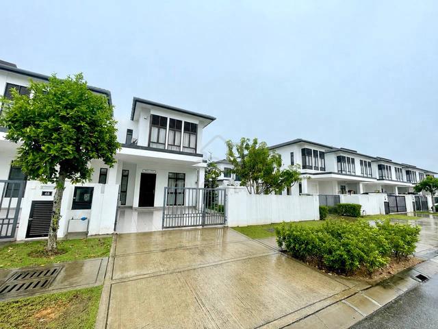 (FULLY RENO|END LOT)- 2 Storey Graham , Eco Grandeur @ Puncak Alam 1