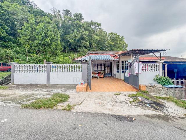 Corner 1 Storey Terrace Taman Bukit Mewah, Kajang 1