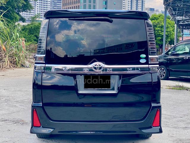 2018 Toyota VOXY 2.0 ZS KIRAMEKI 7-SEATER F/SPEC - 4