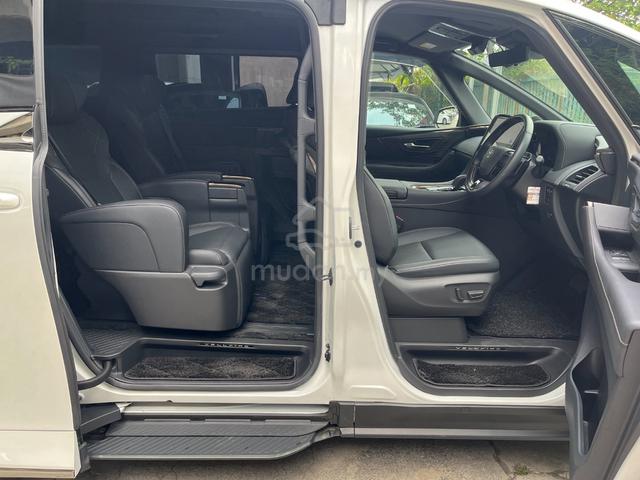 2023 Toyota VELLFIRE 2.4 Z PREMIER (12k Milleage) - 1