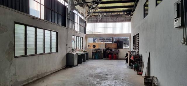 1.5 Storey Semi D Factory Taman Waja Corner Lot 3