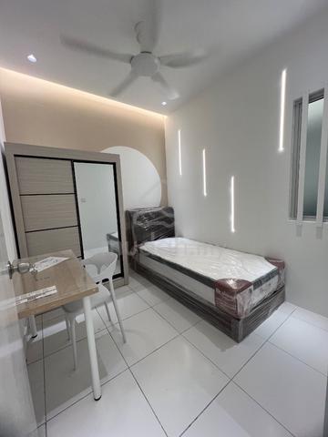 Axis Crown,Small Room,Female Unit,5min walk toLRT,Ampang,Pandan jaya 1