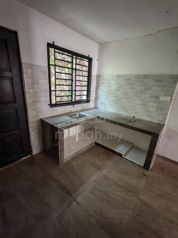 Kulai Saleng, jalan serunai, 2 storey lowcost, fully reno, full loan. 3