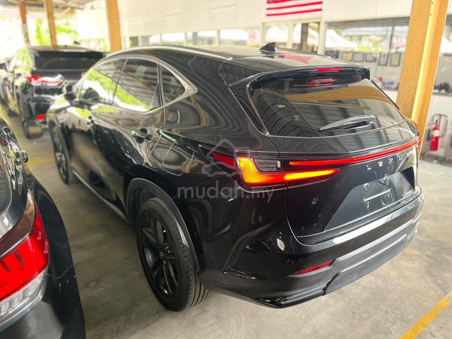 2022 Lexus NX250 2.5 LUXURY 4.5B 12k km HUD SRoof - 2